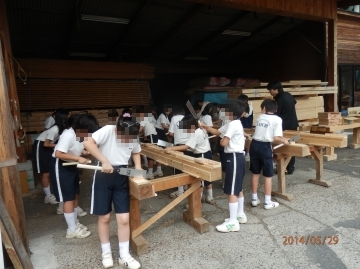 開智小学校の生徒さんがご来館されました