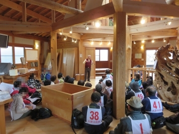越谷市の団体の皆様がご来館されました
